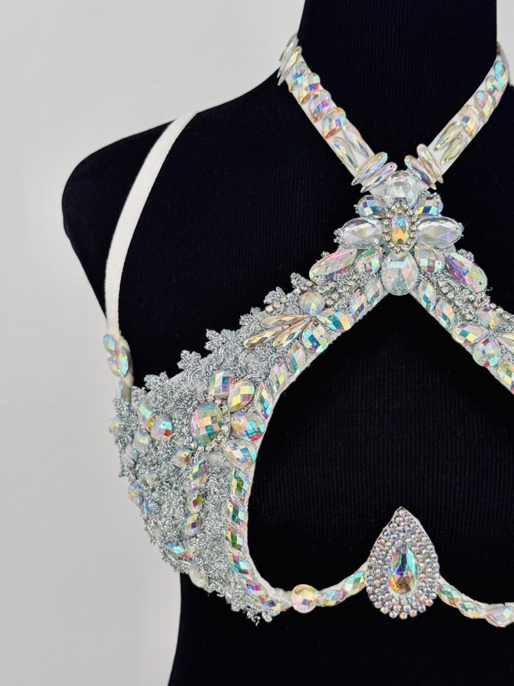 Silver Crystal Rhinestone Bra & Belt Set | Samba Coachella Rave Festival Dancer - Picture 3 of 13